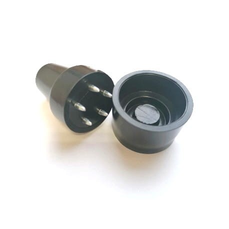 Nasadka zimowa z kolcami